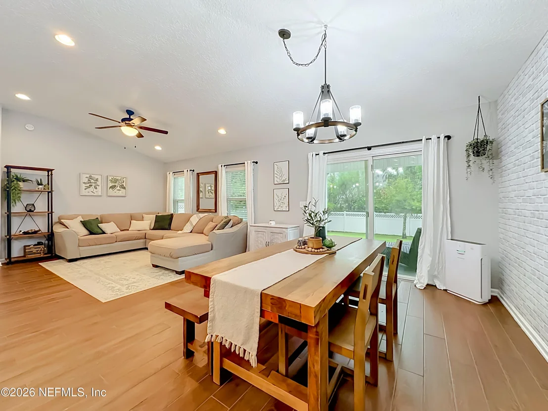 Photo of 190 LOCHNAGAR MOUNTAIN Drive