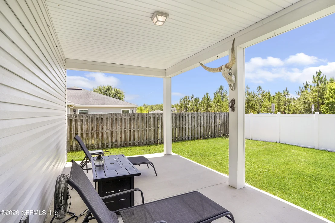 Photo of 1095 PERSIMMON Drive
