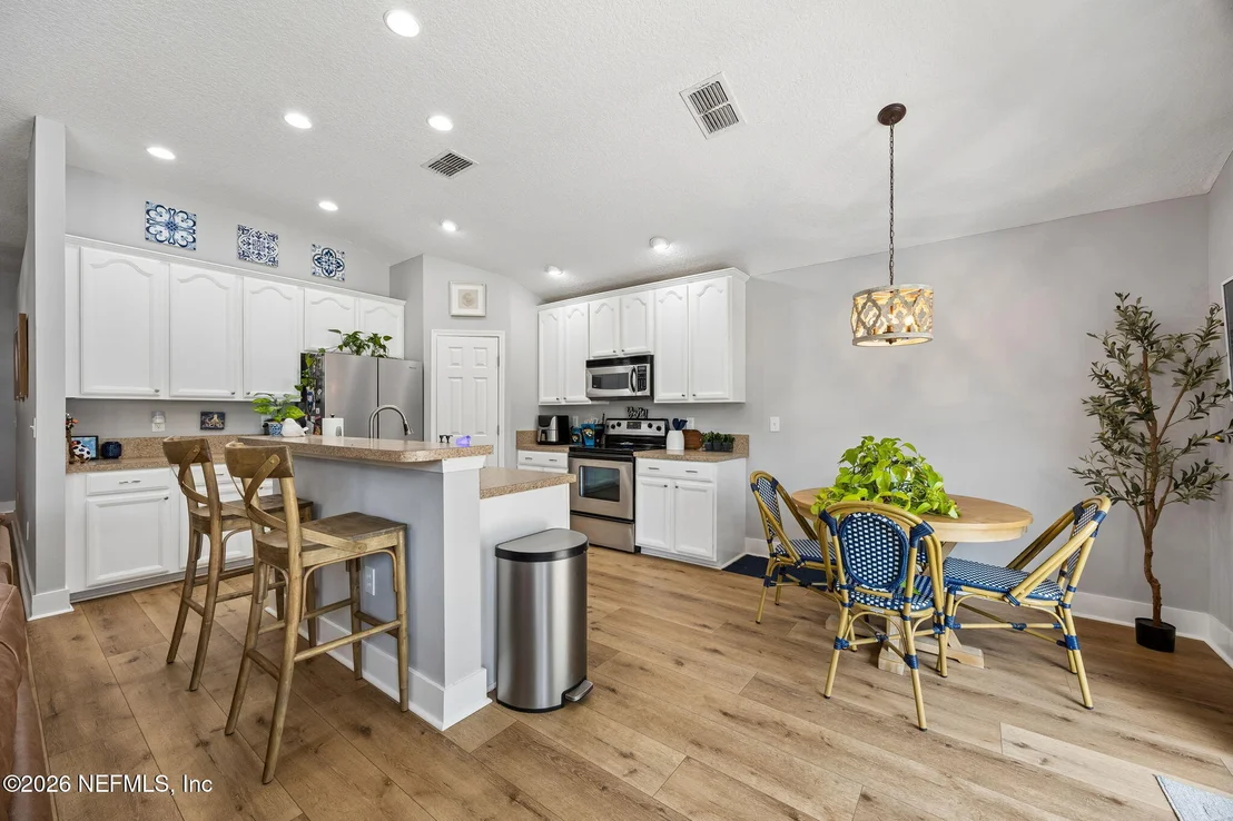 Photo of 757 FLOWERS Street