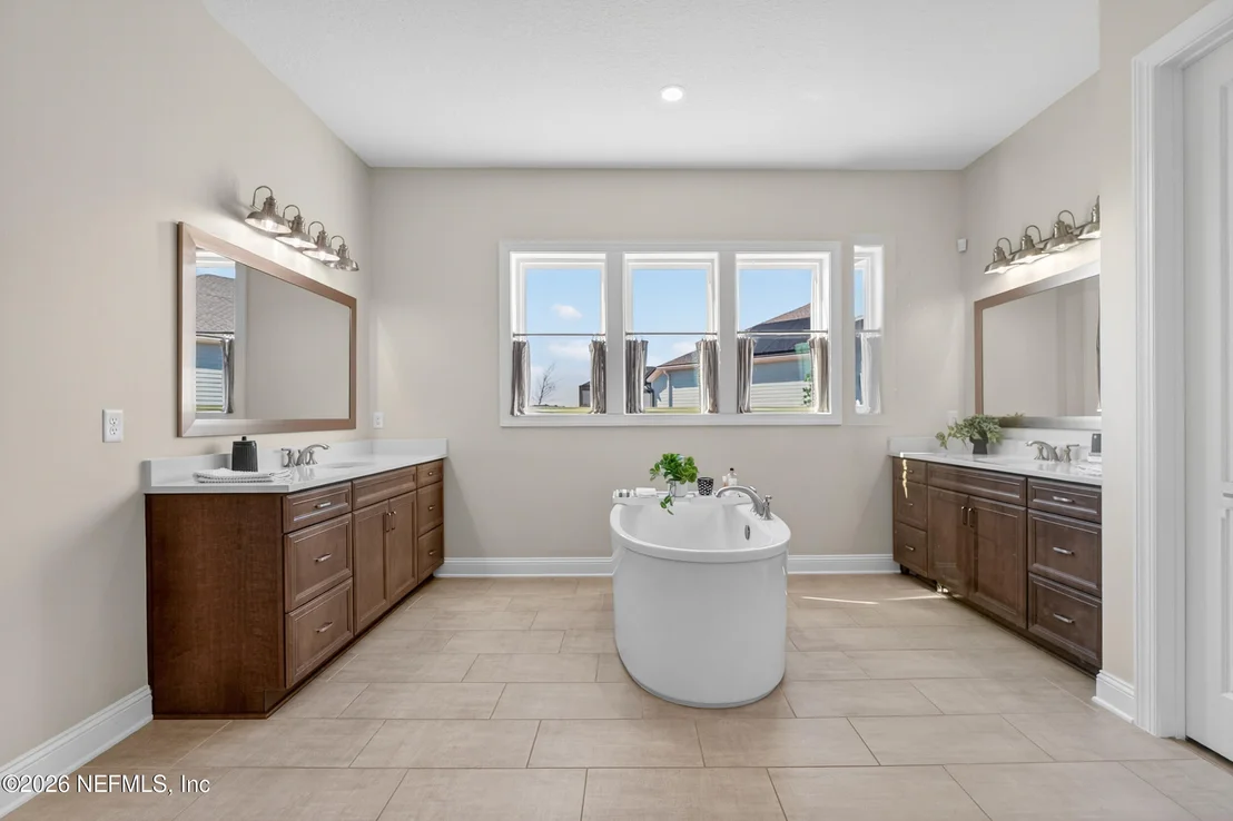 Photo of 105 AWLLEAF Court