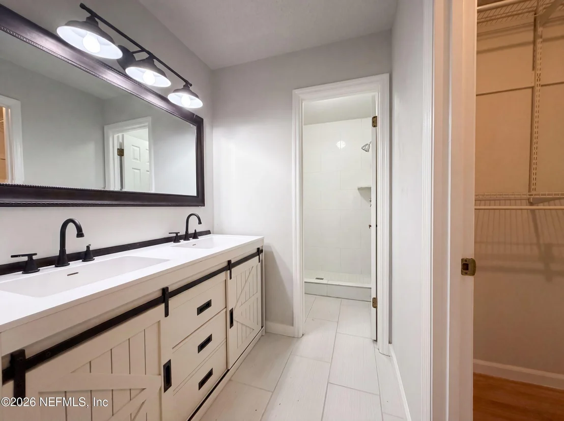 Photo of 321 PARADISE Circle