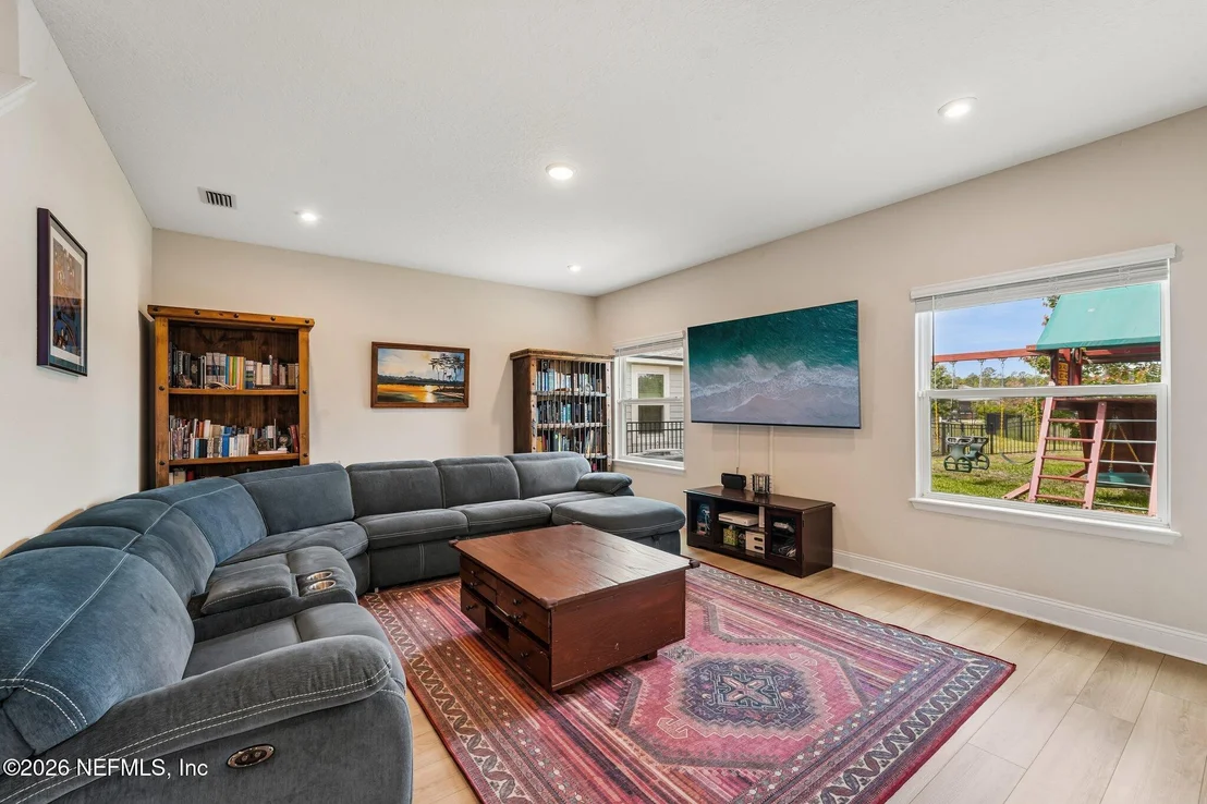 Photo of 13192 DUNWICK Road