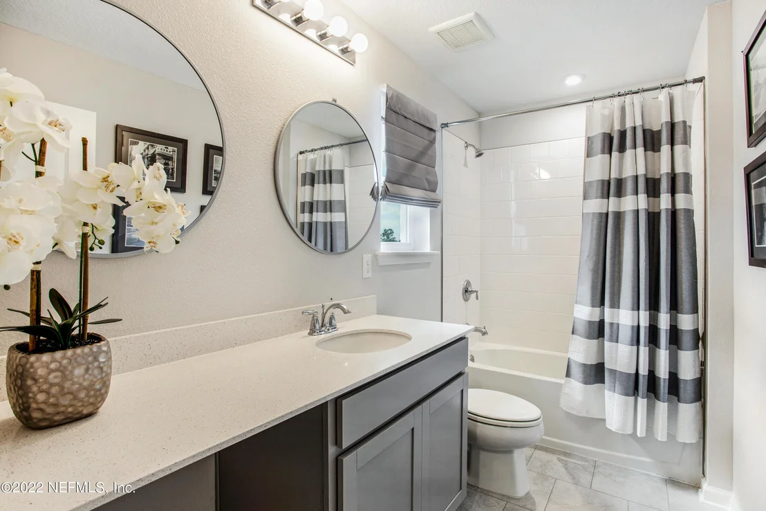 Photo of 429 NARROWLEAF Drive