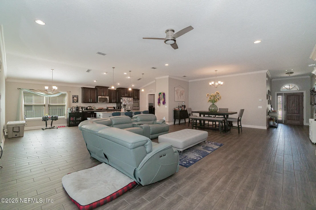 Photo of 23 BAGPIPE Court