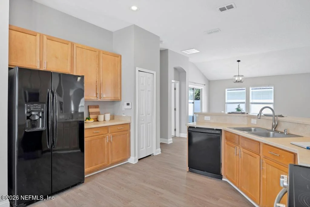 Photo of 1019 MOOSEHEAD Drive