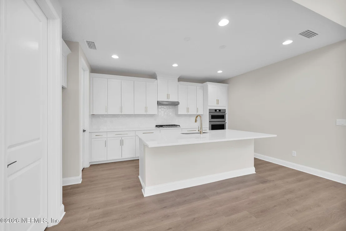 Photo of 334 SEAMARK Drive