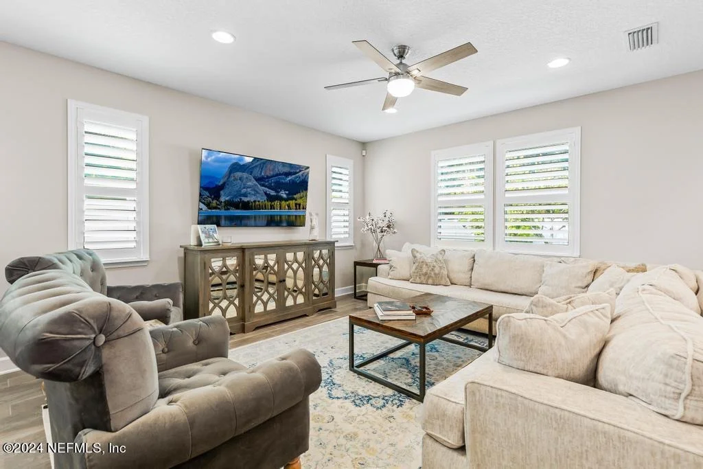 Photo of 4016 SEASIDE Drive E