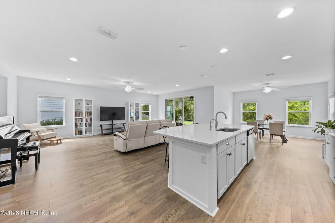 Photo of 47 STARNBERG Court