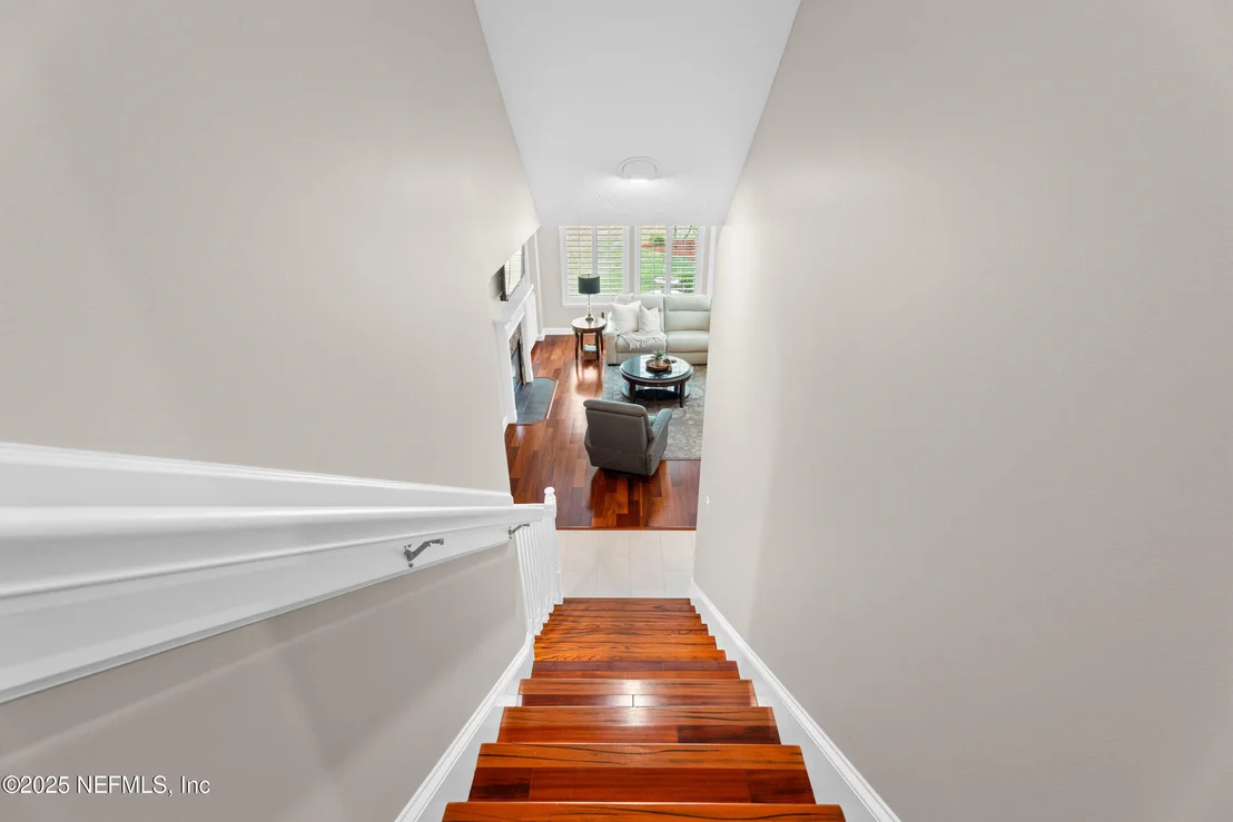 Photo of 389 SUMMERSET Drive
