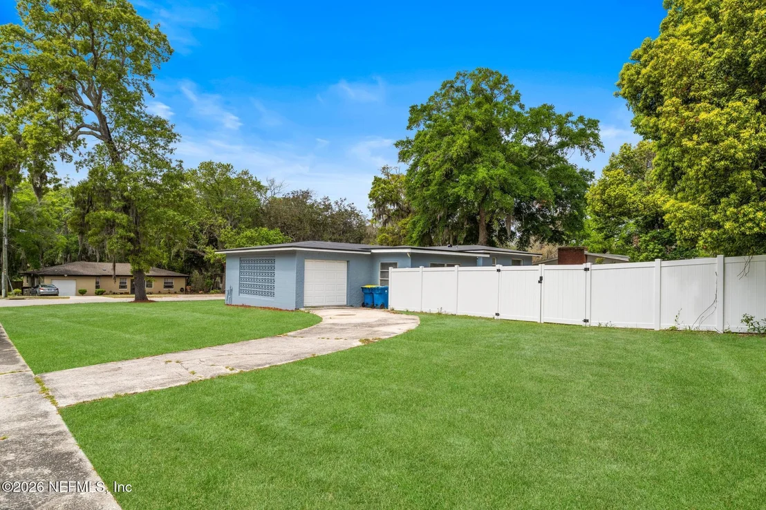 Photo of 4013 ROGERO Road