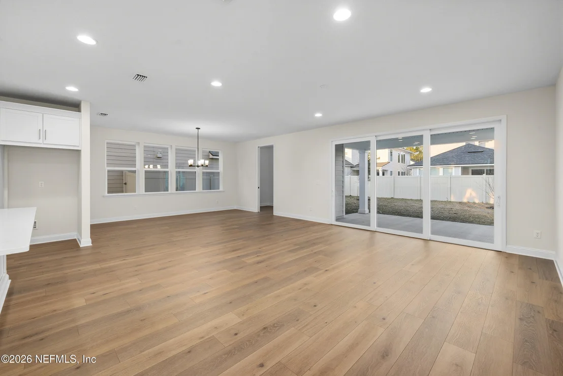 Photo of 319 SUTTON Drive