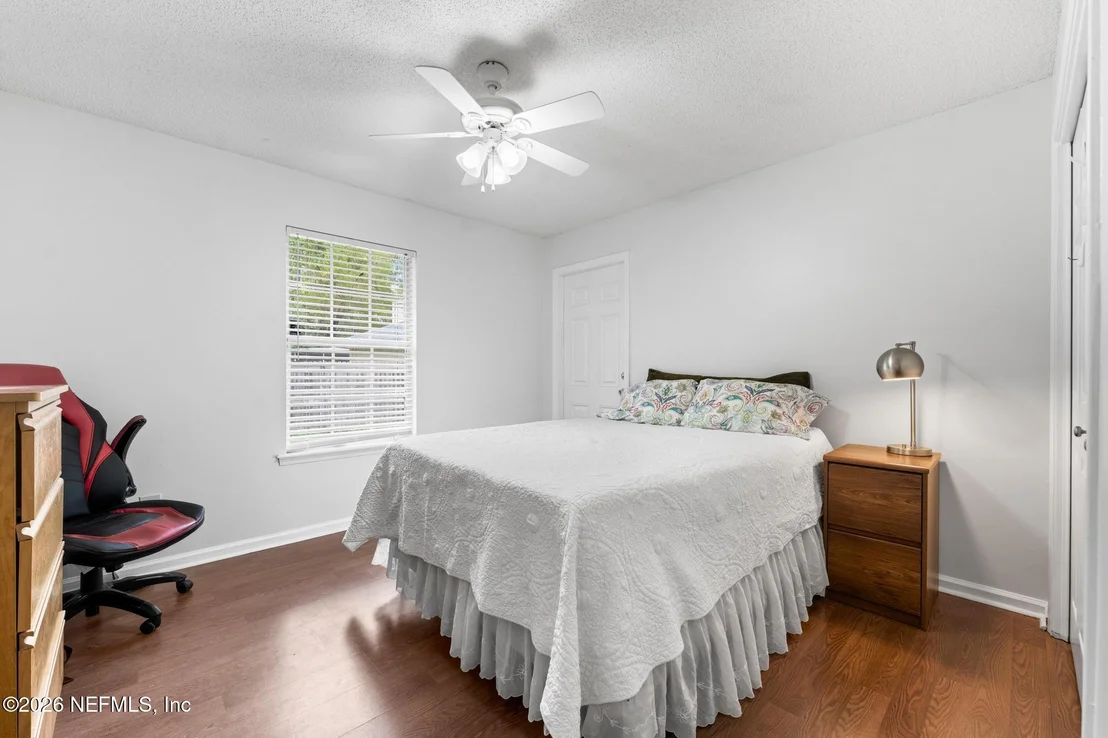 Photo of 4325 APPLE TREE Place
