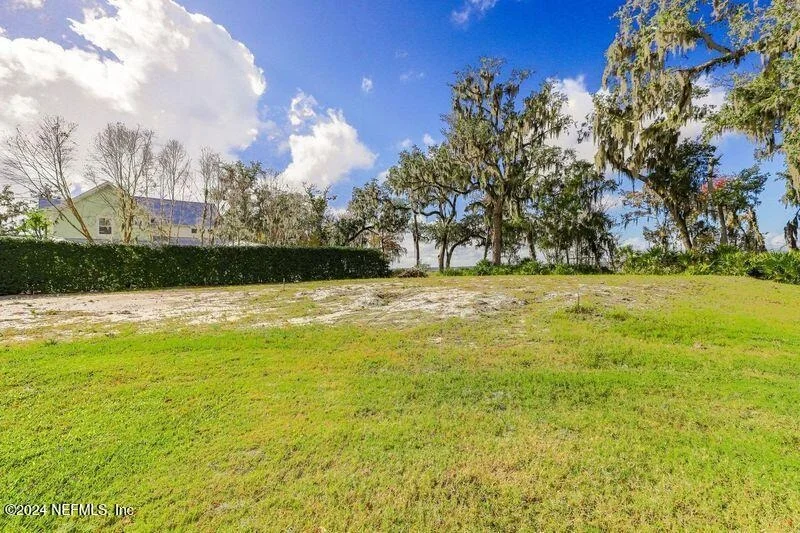 Photo of 8525 BEVERLY LN Lane