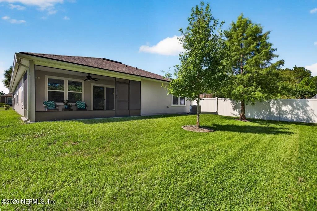 Photo of 558 PALACE Drive