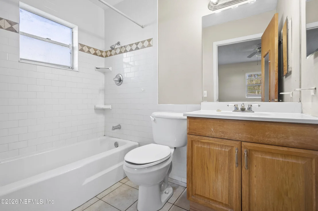 Photo of 272 HARBOR Drive