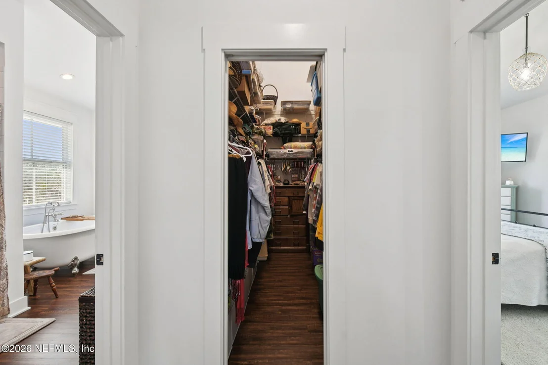 Photo of Unit 17 at 5577 HECKSCHER Drive