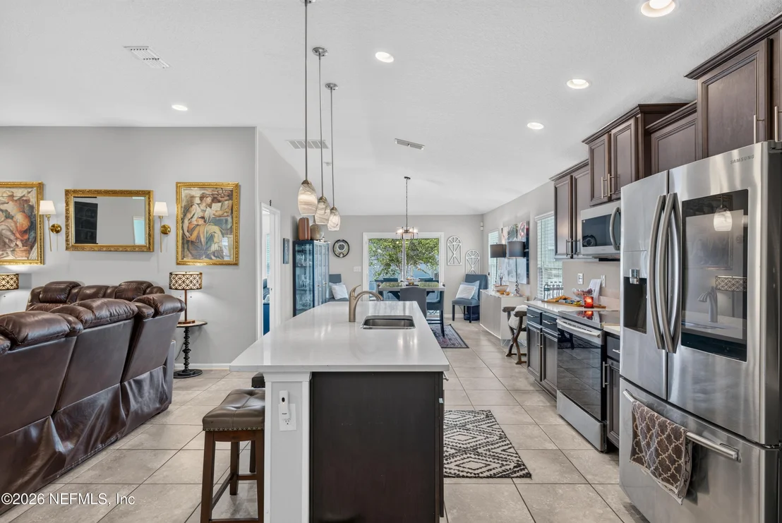 Photo of 589 SEVILLE Parkway