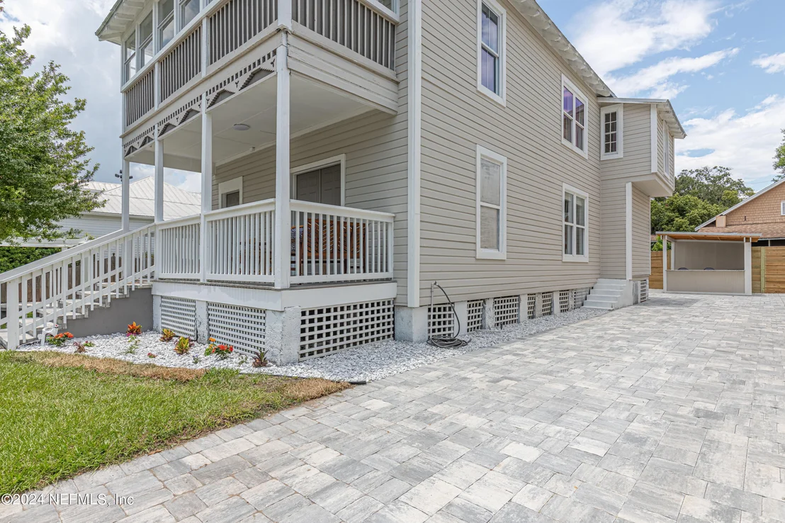 Photo of 56 CARRERA Street