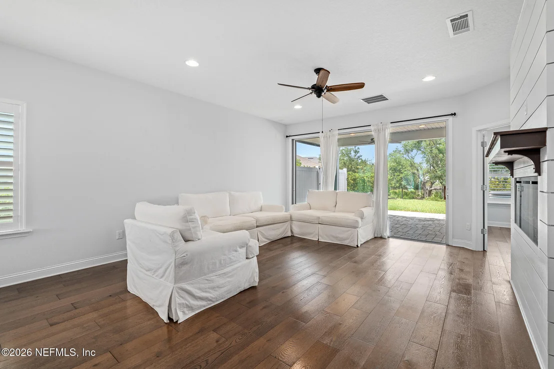 Photo of 27 SAINT BARTS Avenue