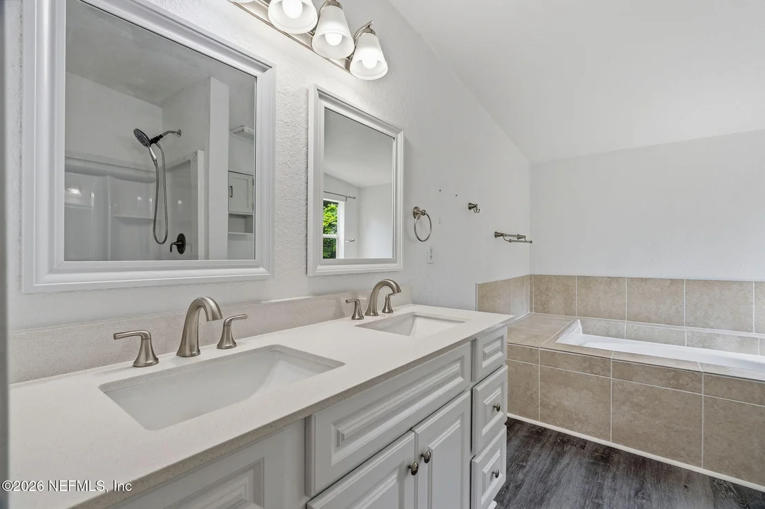 Photo of 2775 LIGHTNING Way