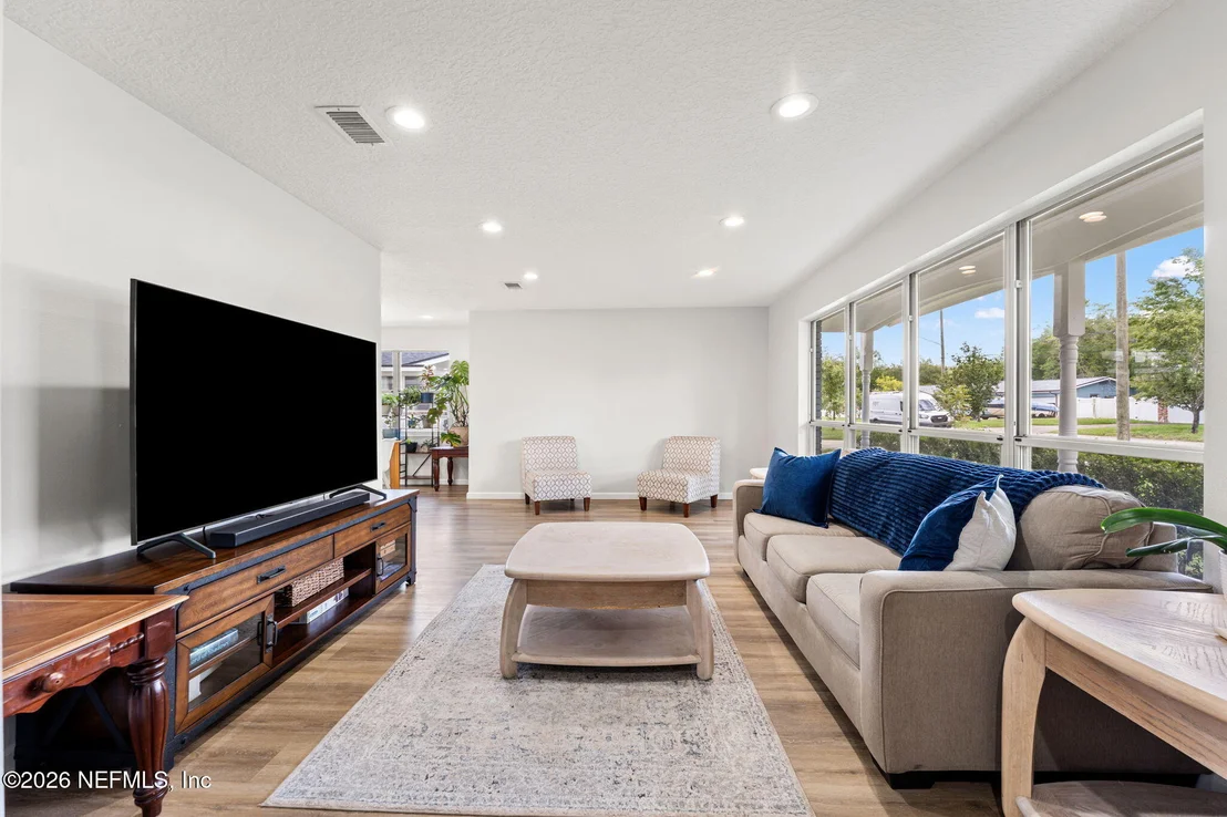 Photo of 3834 EDIDIN Drive