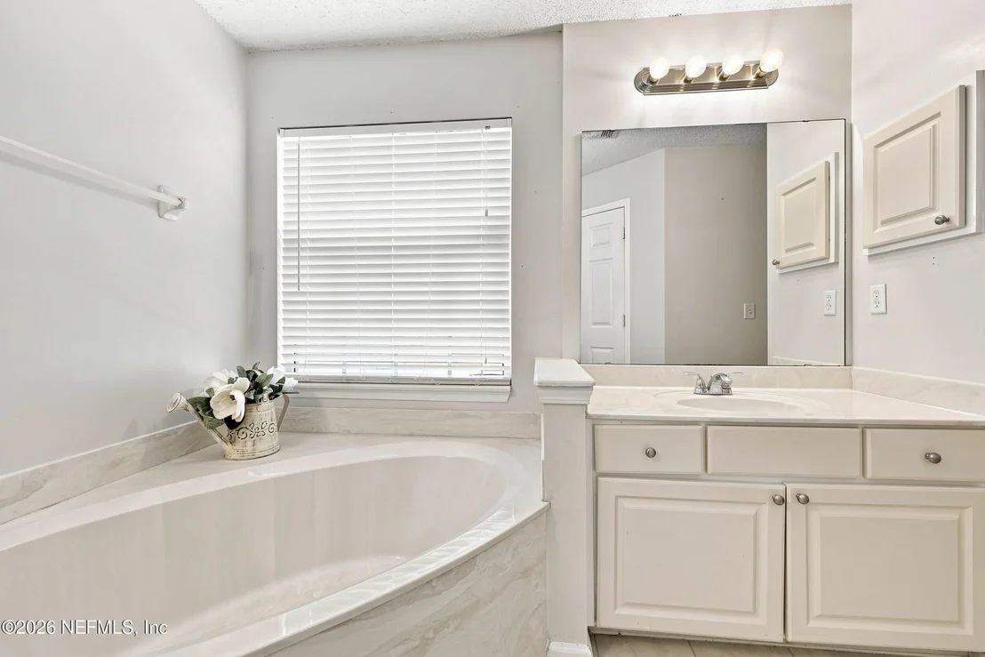 Photo of 12079 SUNCHASE Drive
