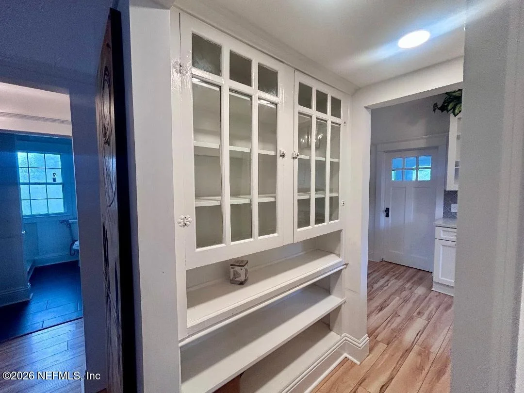 Photo of 32 E PARK Avenue