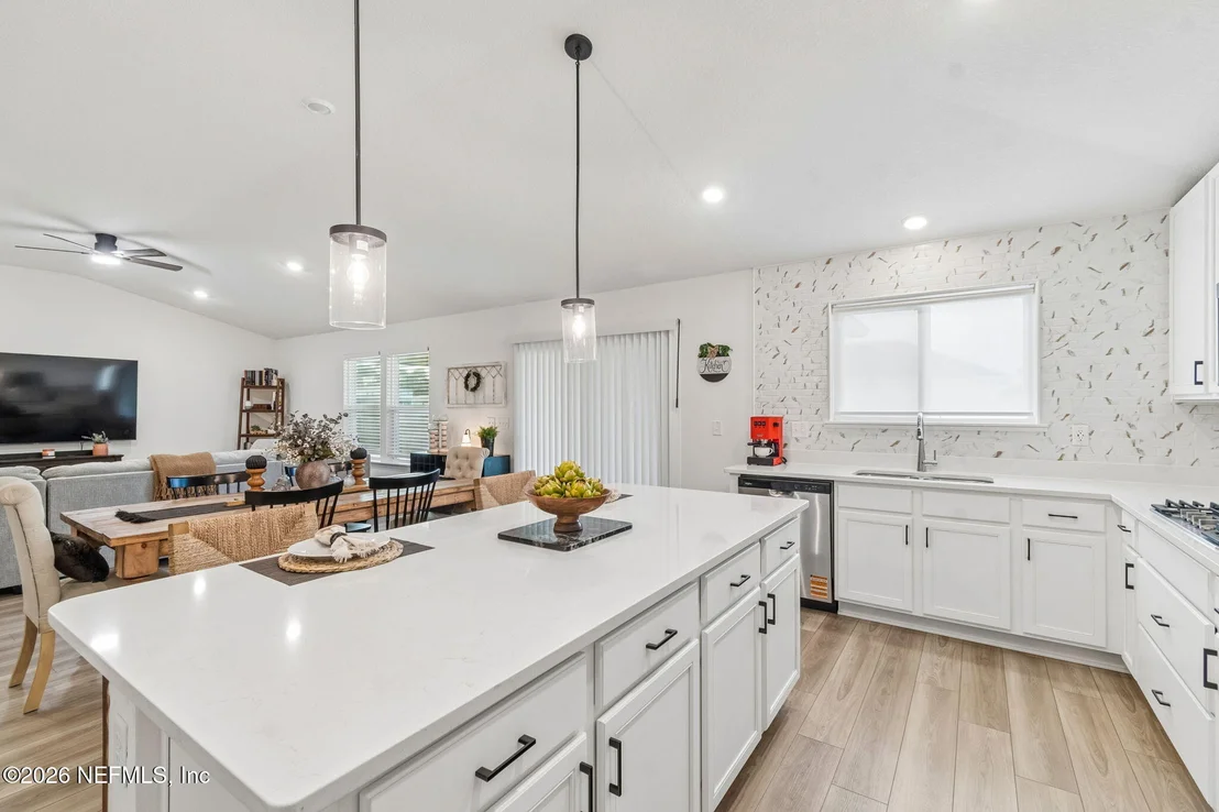Photo of 856 SAN ANTONIO Drive