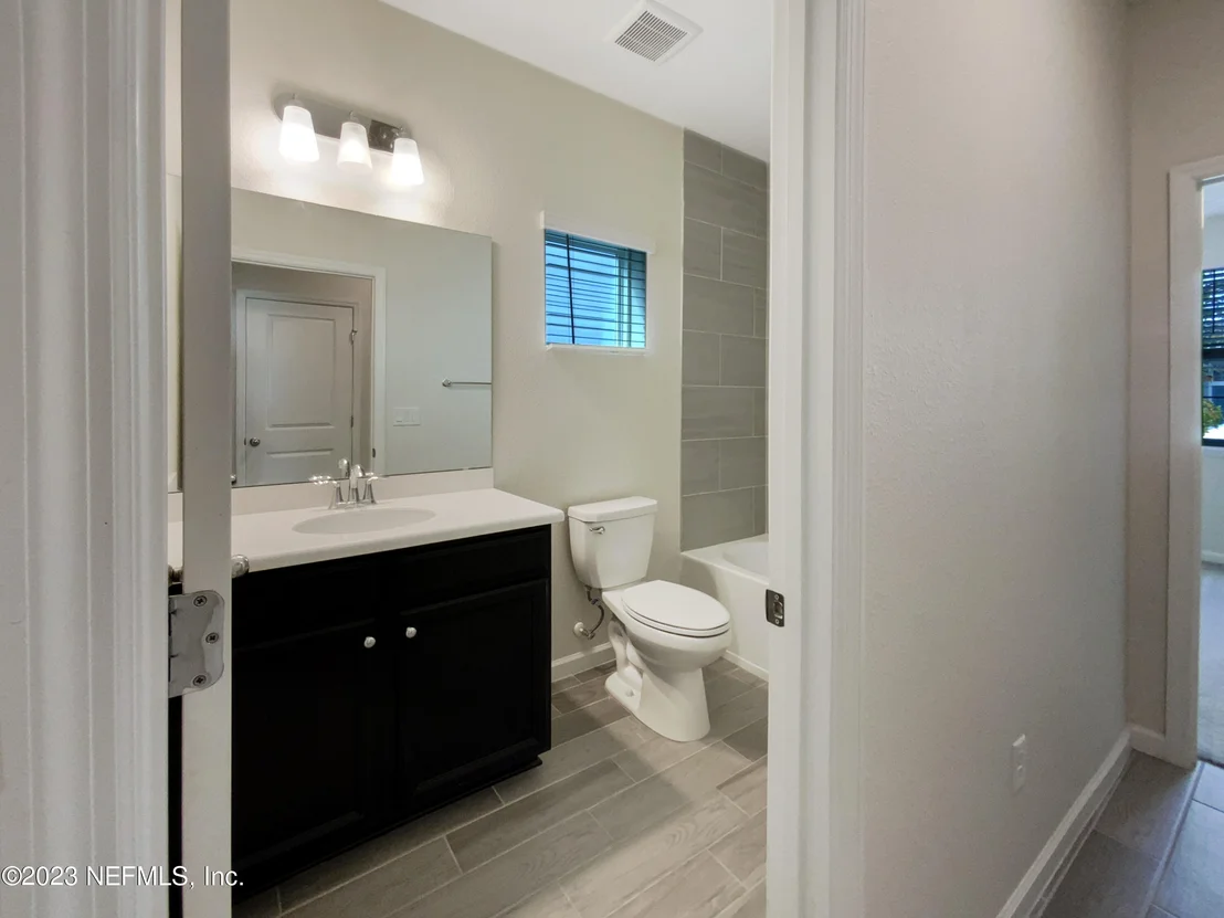 Photo of 1710 AMBERLY Drive