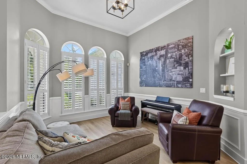 Photo of 516 WETHERBY Lane