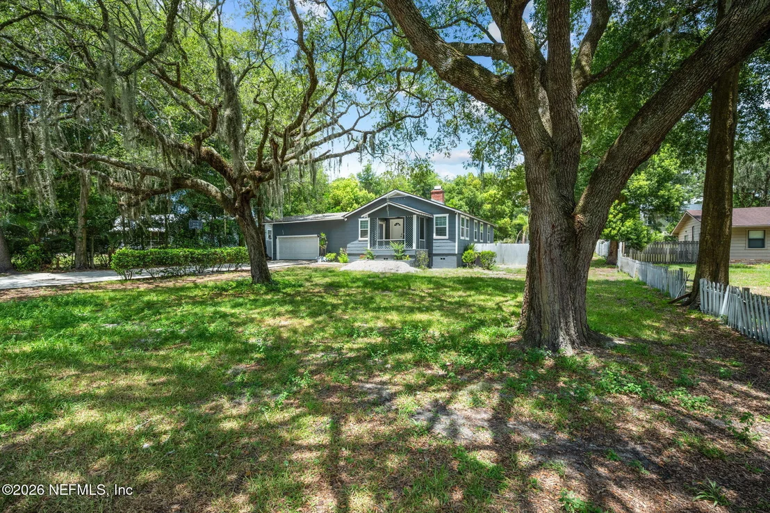 Photo of 9741 BRADLEY Road
