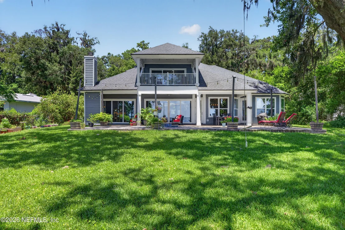 Photo of 239 RIVER Road