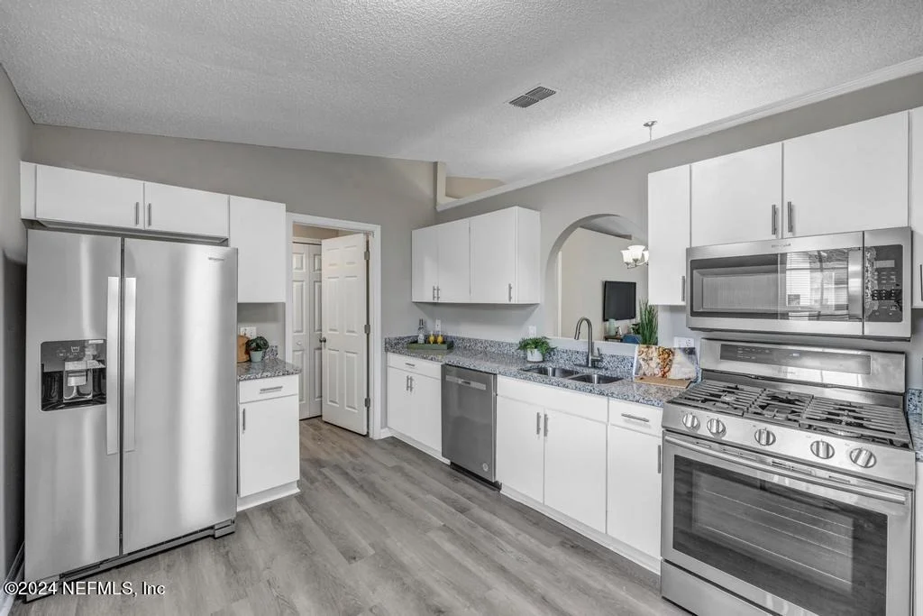 Photo of 1663 HUDDERFIELD Circle W