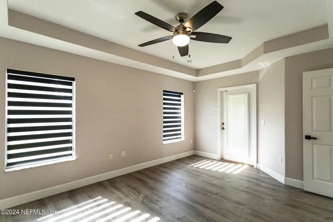 Photo of 4 RIVER Place