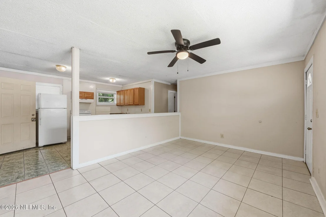 Photo of 1029 W 12TH Street