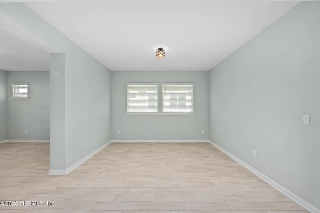 Photo of 812 WINDLEY Drive