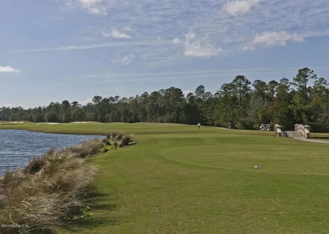 Photo of 821 EAGLE POINT Drive