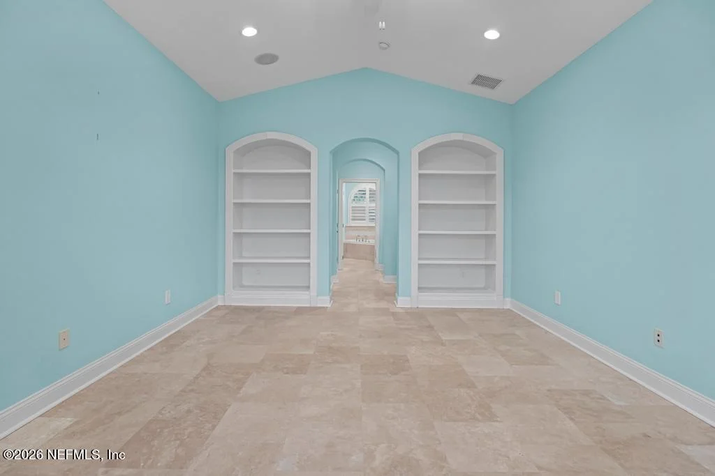 Photo of 164 N RIVER Drive