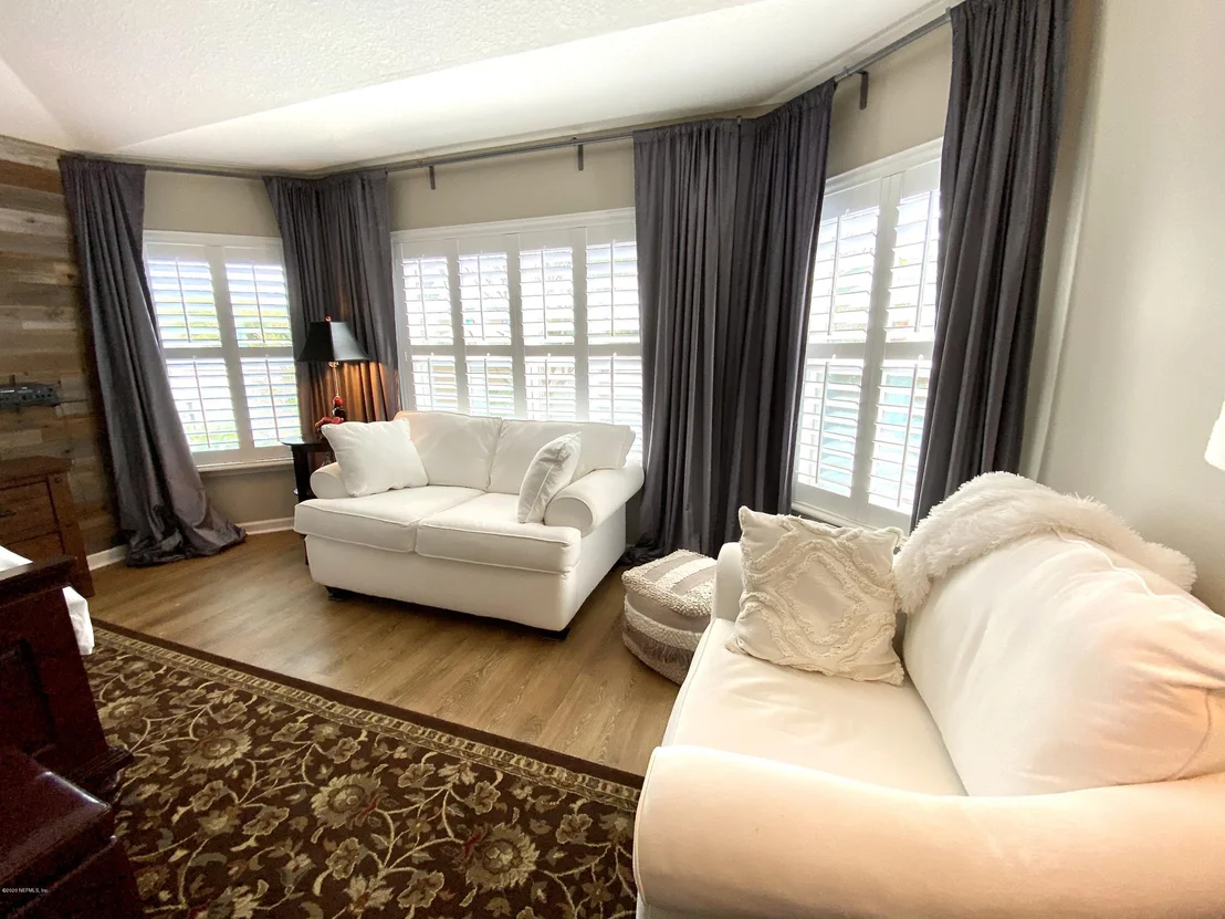 Photo of 23 MERCUTIO Lane