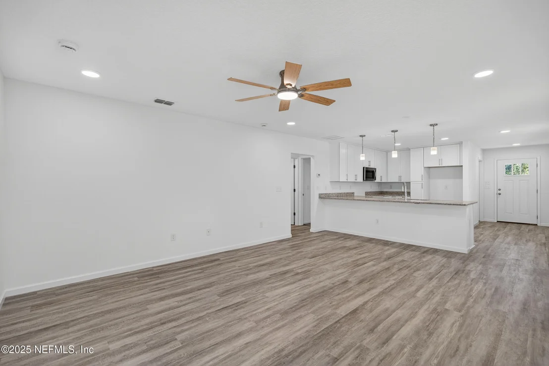 Photo of 8513 DANDY Avenue