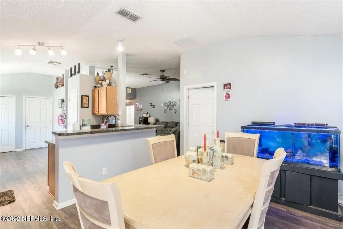 Photo of 8618 N STAR LEAF Road