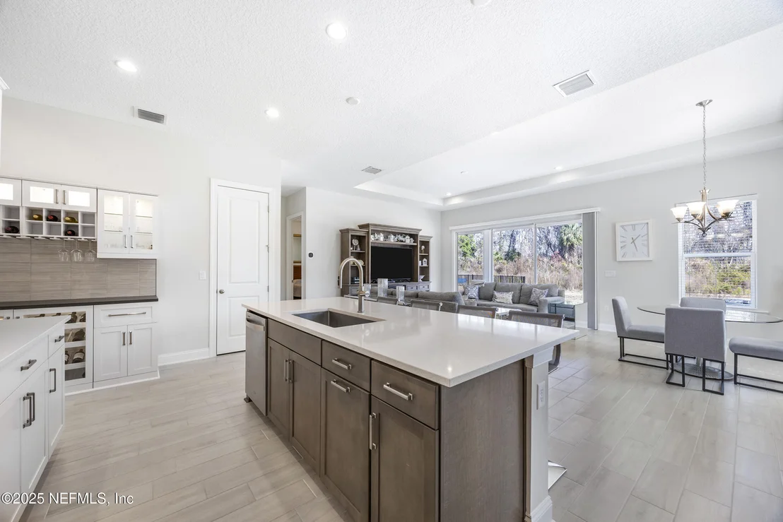 Photo of 9819 FILAMENT Boulevard