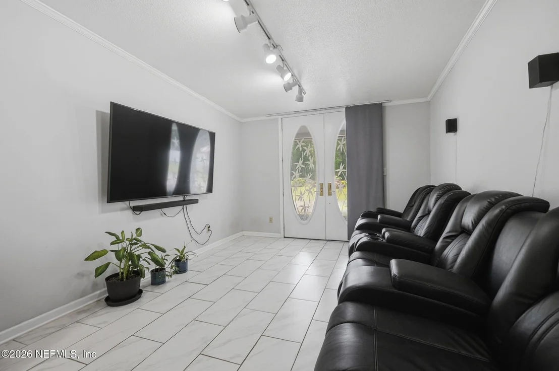 Photo of 865 COLE Road