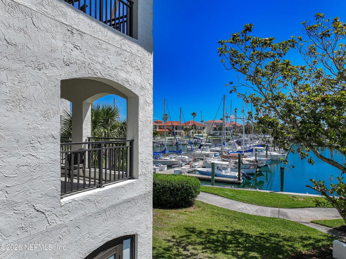 Photo of Unit 3101 at 3101 HARBOR Drive