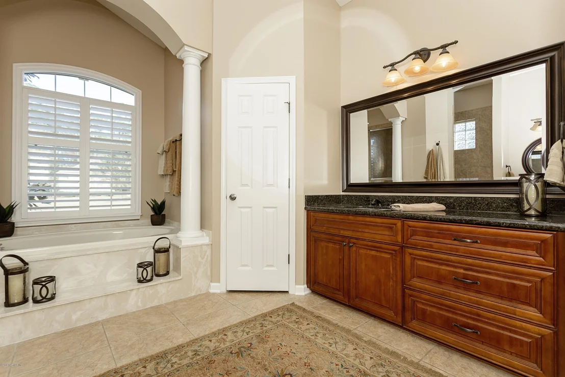 Photo of 465 SUMMERSET Drive