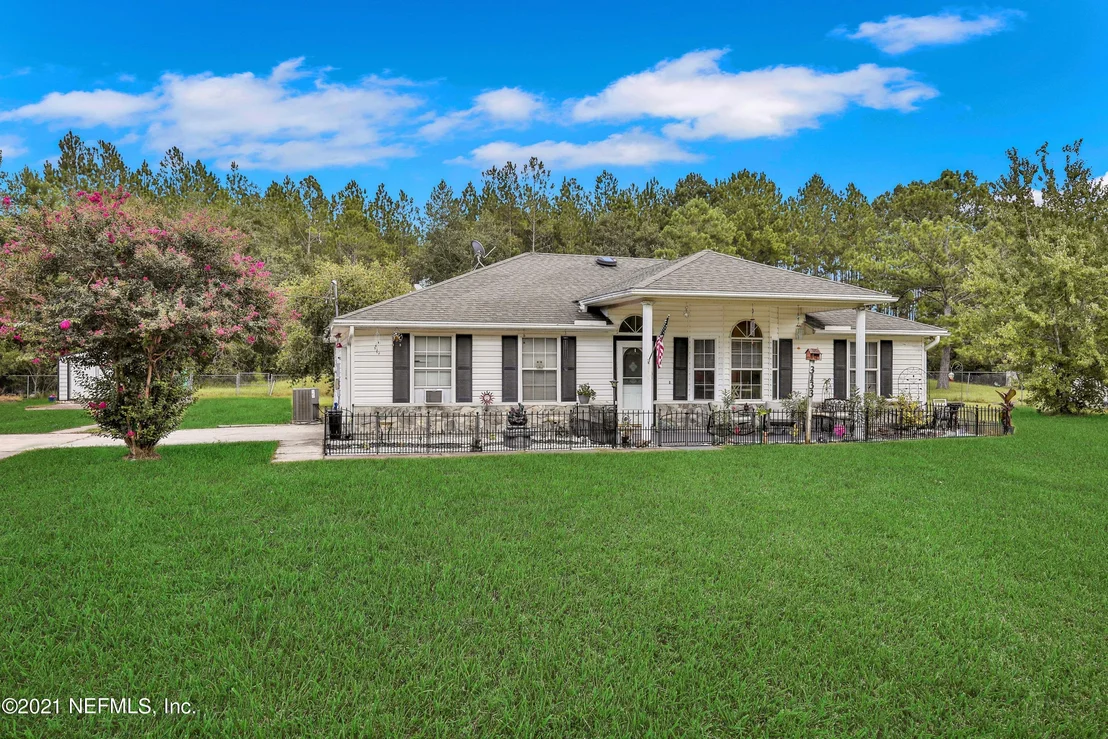 Photo of 3133 VERONICA Avenue