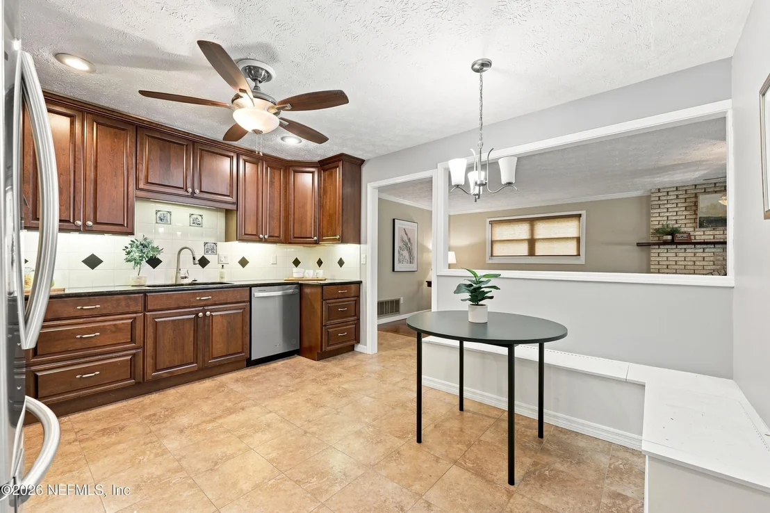 Photo of 6151 GRAYLING Drive