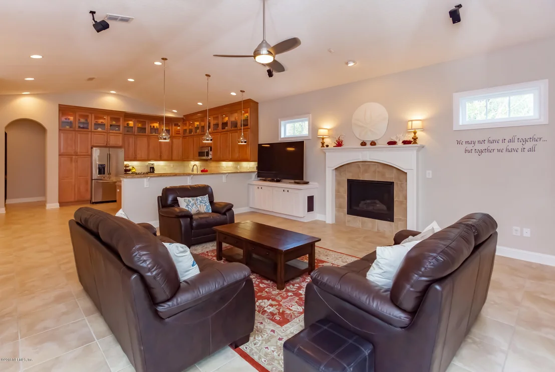 Photo of 216 VALE Drive