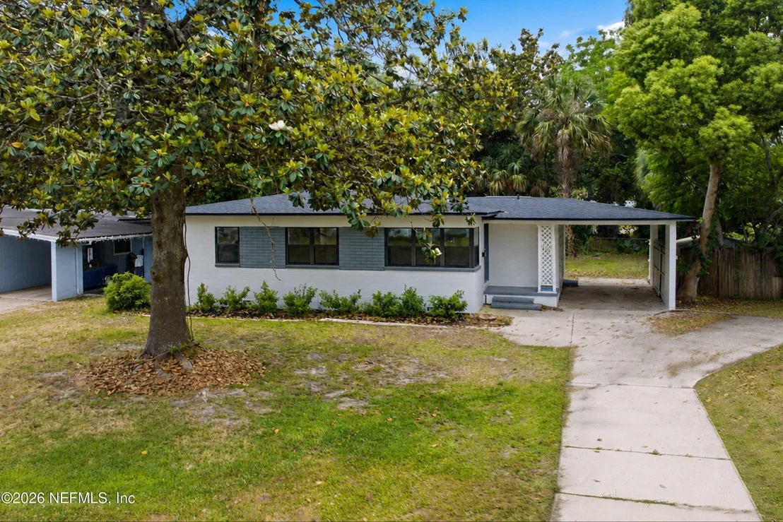 Photo of 1138 HALIFAX Road