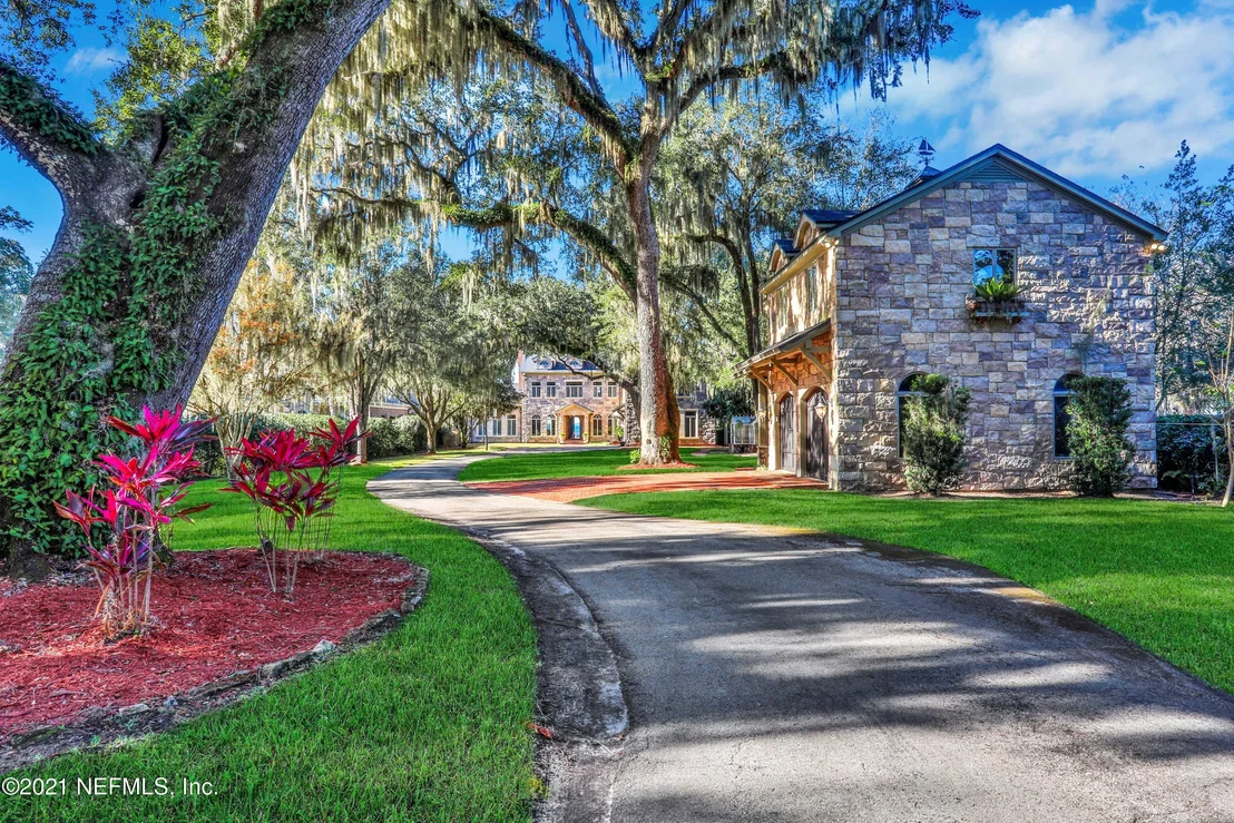 Photo of 3531 BEAUCLERC Circle N